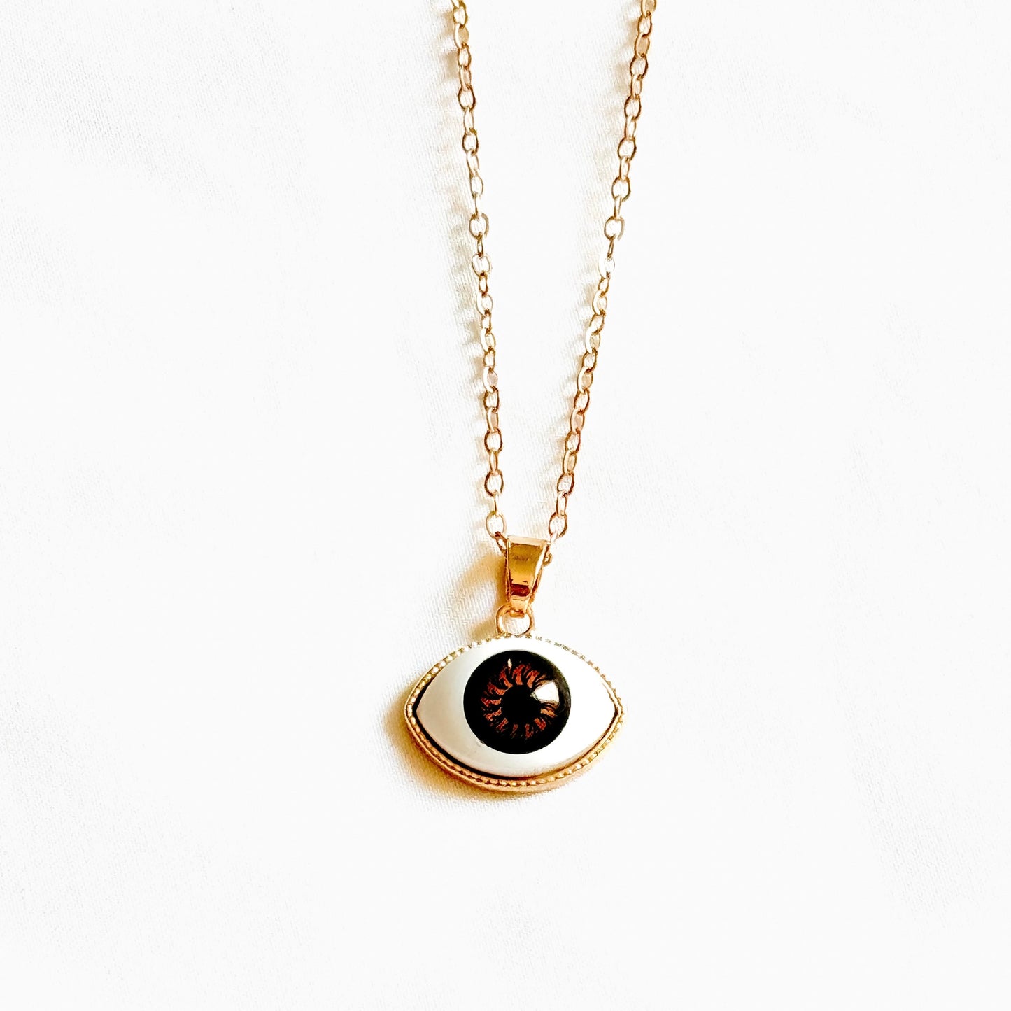 Collar ojo